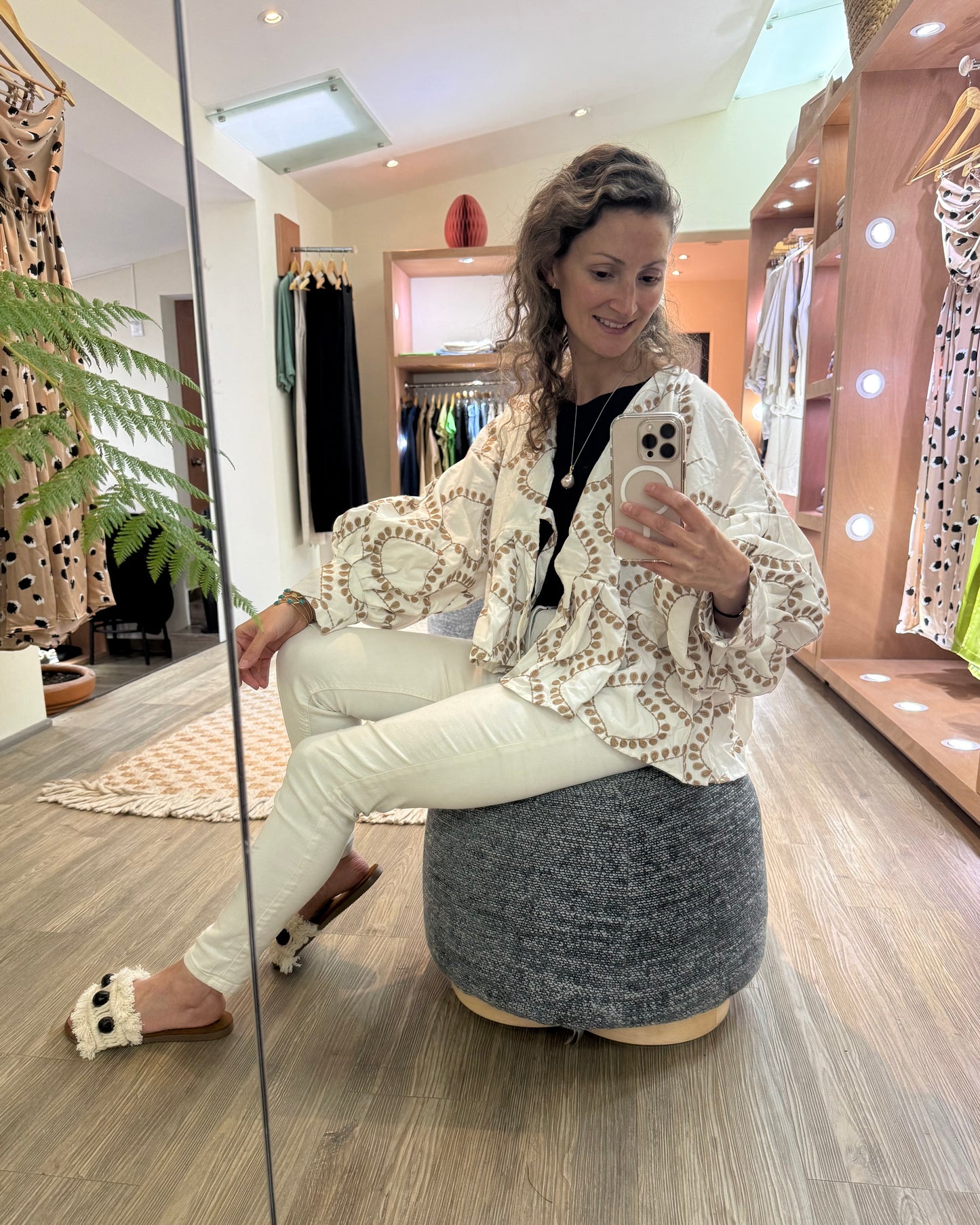 Saco Antonela blanco bordado