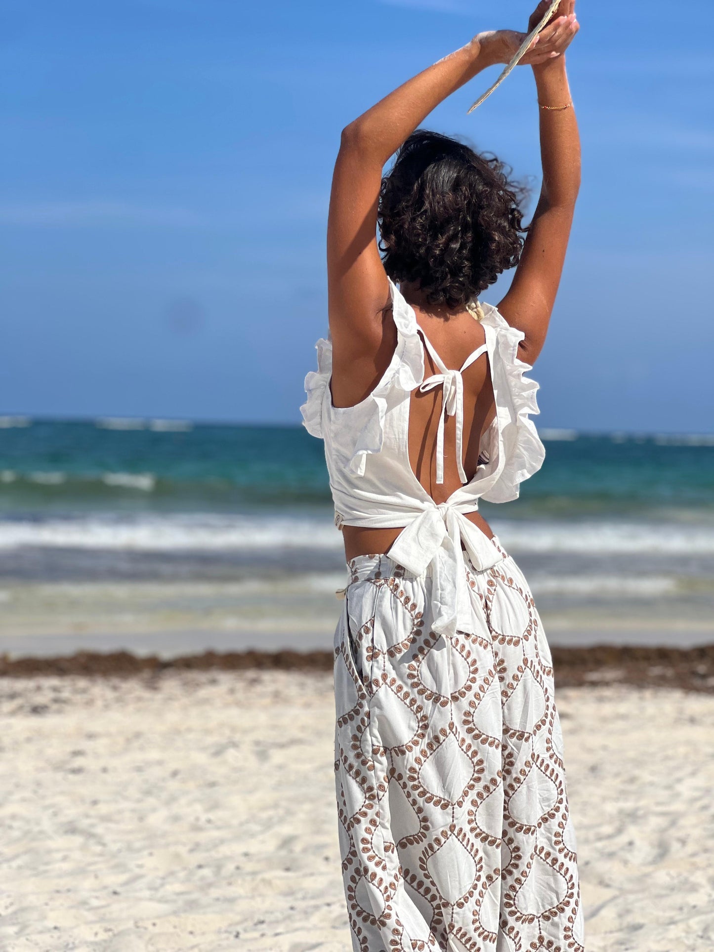 Pantalón Tulum blanco bordado