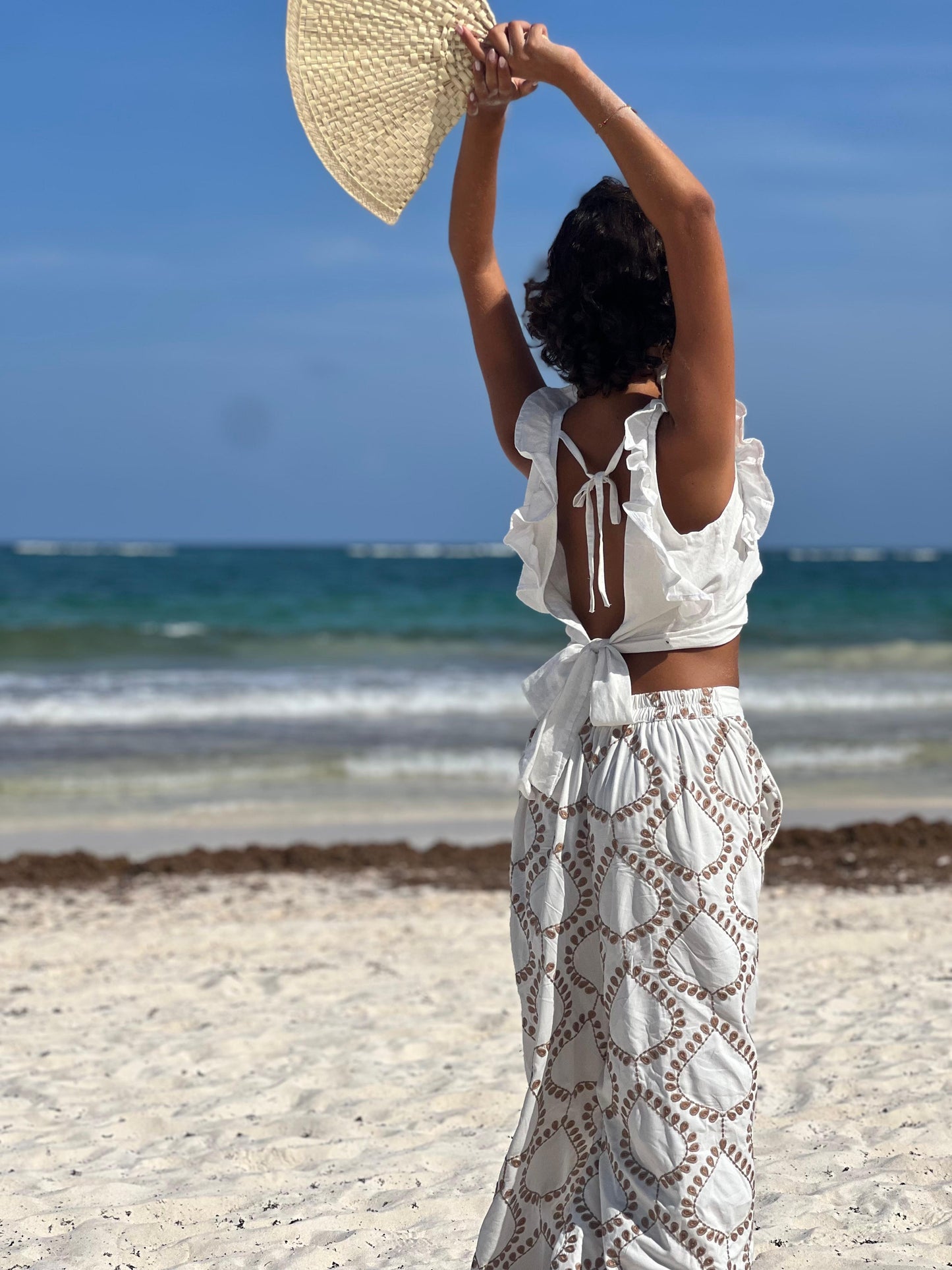 Pantalón Tulum blanco bordado